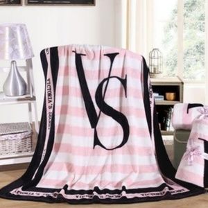 Victoria's Secret Sherpa Blanket